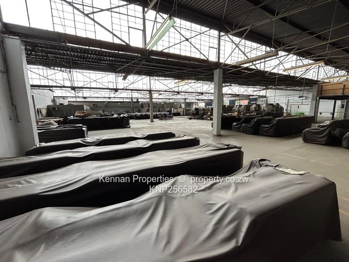 Large Factory/Warehouse Ideally Located In Msasa