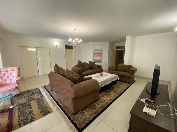 3 Bedroom Flat & Apartment