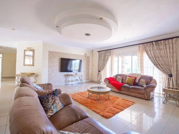 7 Bedroom House