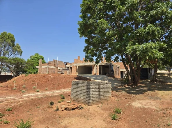 6 Bedroom House
