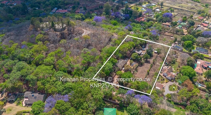 Prime 7000 sqm Property with Renovation and Development Potential.
