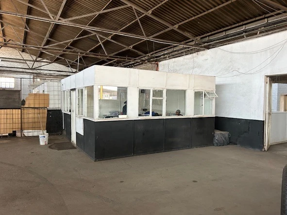 Warehouse & Factory