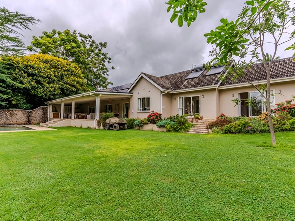 Large Property, Nearly 8 Acres, With 4 Beautiful Homes