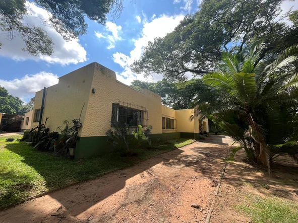 4 bedroom home with outbuildings on Chiremba Road - commercial potential! 