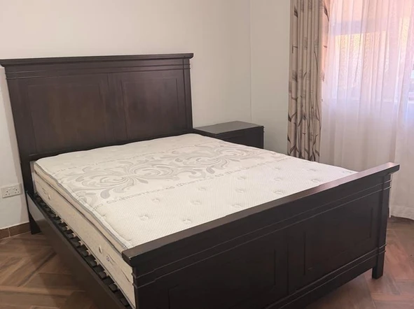3 Bedroom Flat & Apartment